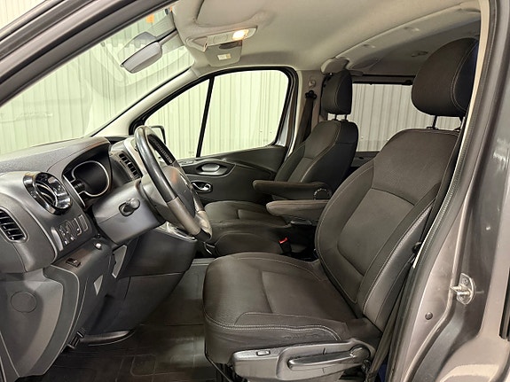 Renault Trafic 9 of 20