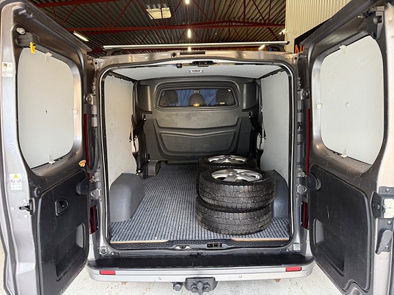 Renault Trafic 17 of 20