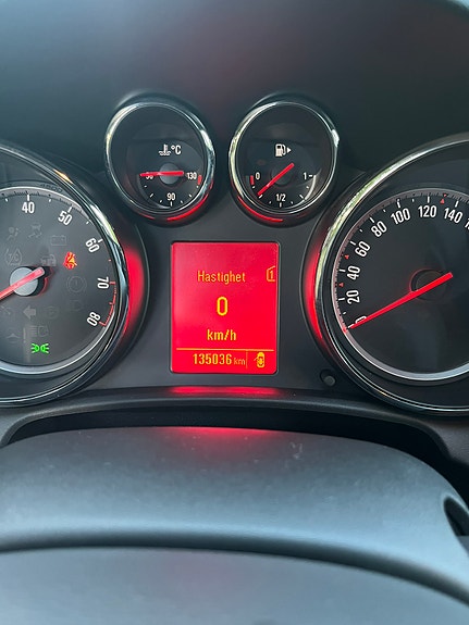 Opel Astra 9 of 12