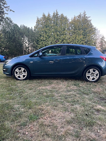Opel Astra 11 of 12
