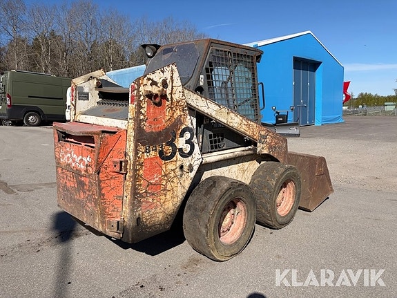 Kompaktlastare Bobcat 843 med redskap 5 of 6