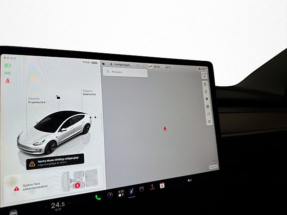 Tesla Model 3 27 of 30