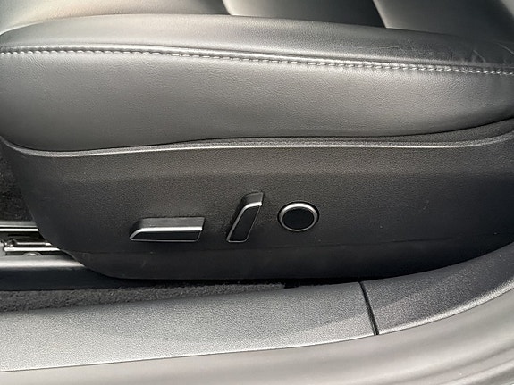 Tesla Model 3 16 of 30