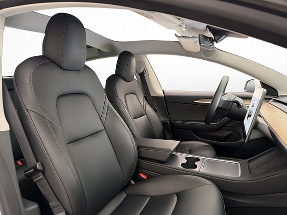 Tesla Model 3 28 of 30