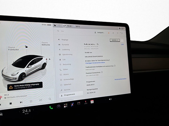 Tesla Model 3 24 of 30