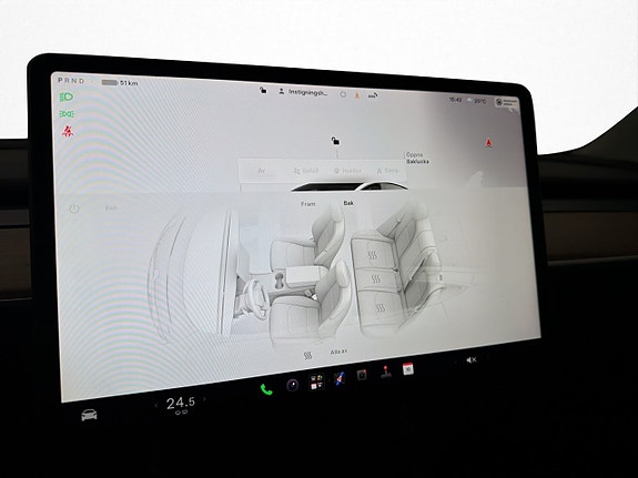 Tesla Model 3 26 of 30