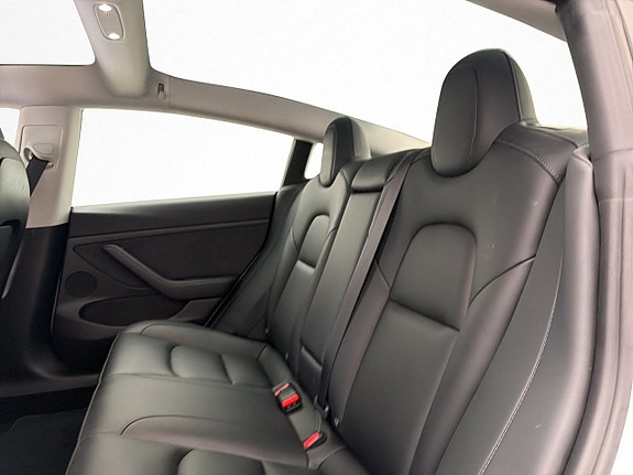 Tesla Model 3 30 of 30