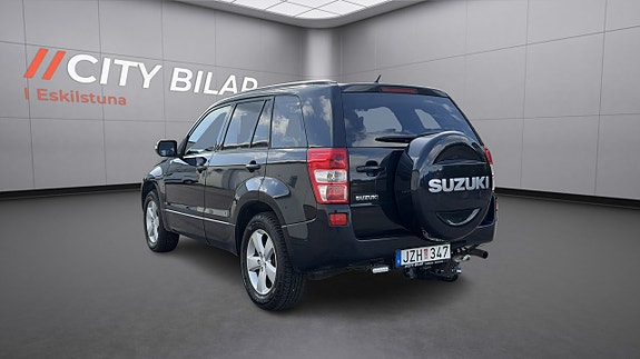 Suzuki Grand Vitara 7 of 17