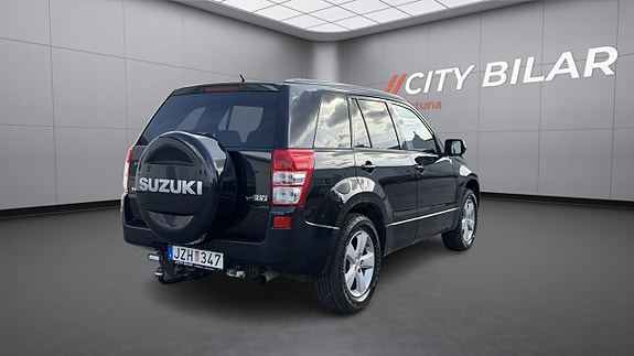 Suzuki Grand Vitara 5 of 17