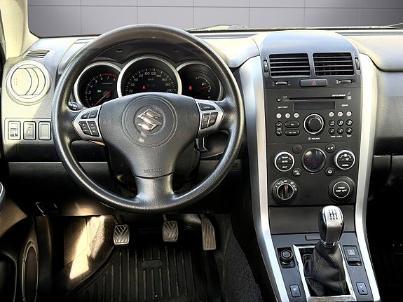 Suzuki Grand Vitara 15 of 17