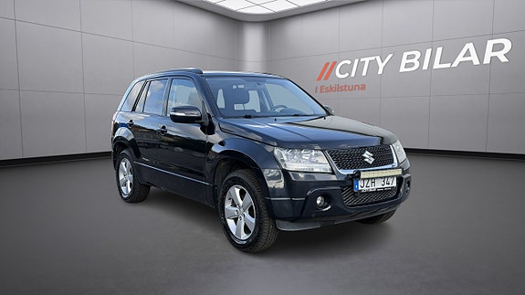Suzuki Grand Vitara 3 of 17