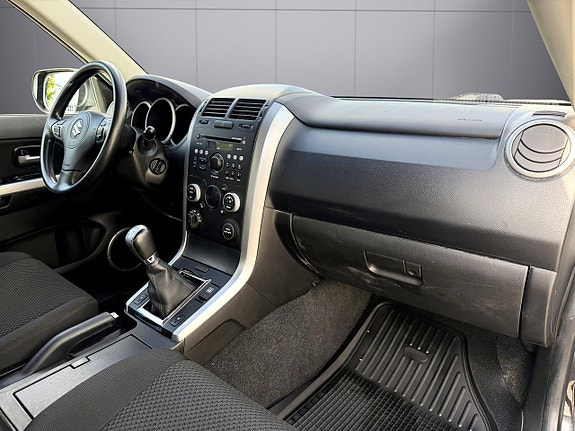Suzuki Grand Vitara 11 of 17