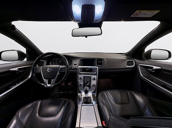 Volvo V60 10 of 17