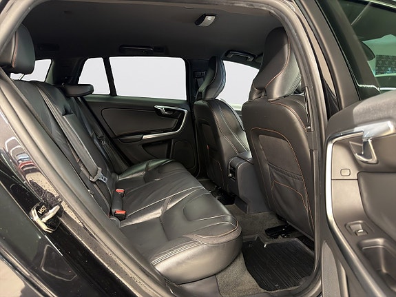 Volvo V60 9 of 17