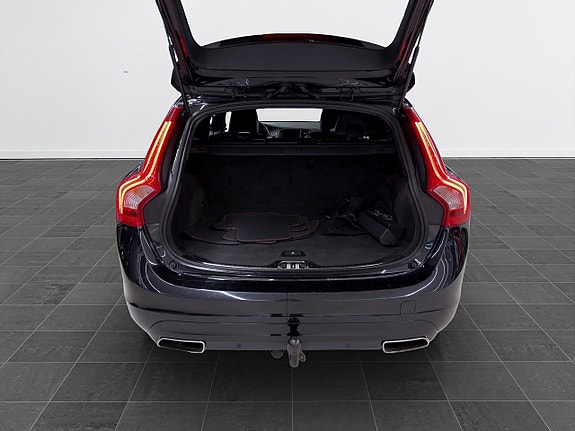 Volvo V60 15 of 17