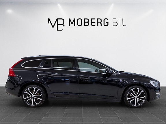 Volvo V60 3 of 17