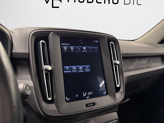 Volvo XC40 16 of 19
