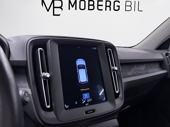 Volvo XC40 19 of 19