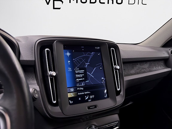 Volvo XC40 12 of 19