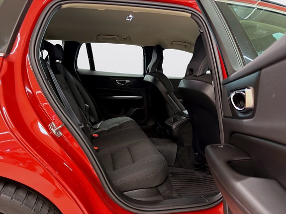 Volvo V60 9 of 17