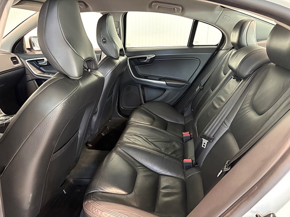 Volvo S60 17 of 20