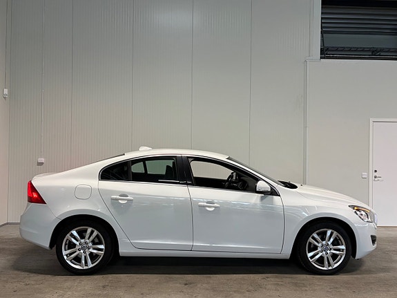 Volvo S60 2 of 20