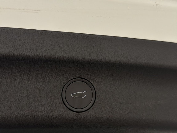 Tesla Model Y 12 of 30