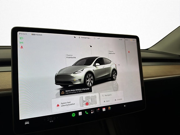 Tesla Model Y 23 of 30