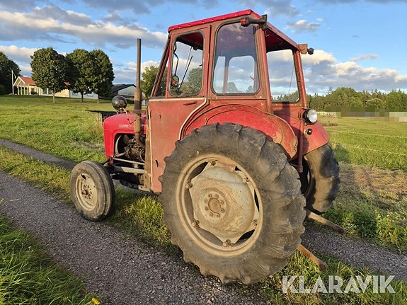 Veterantraktor Massey Ferguson 35 X 2 of 6