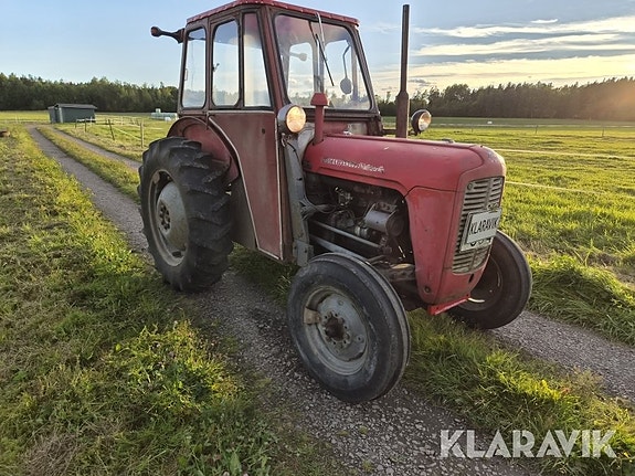 Veterantraktor Massey Ferguson 35 X 3 of 6
