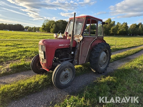 Veterantraktor Massey Ferguson 35 X 4 of 6