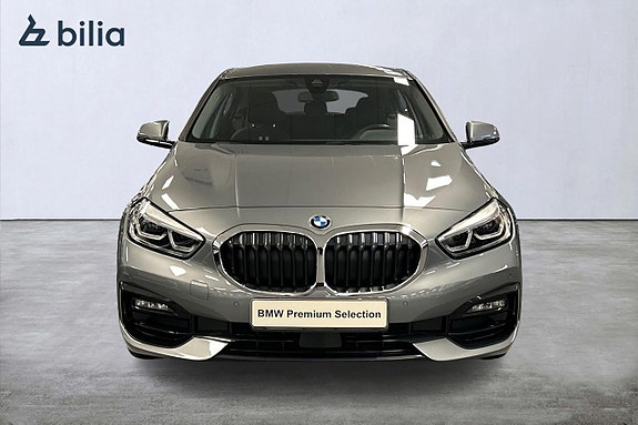 BMW 118i 5 of 18