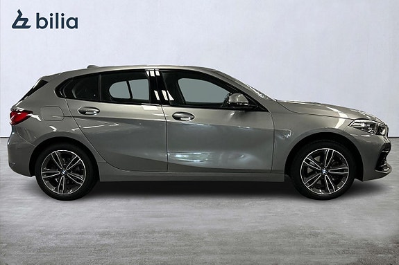 BMW 118i 15 of 18