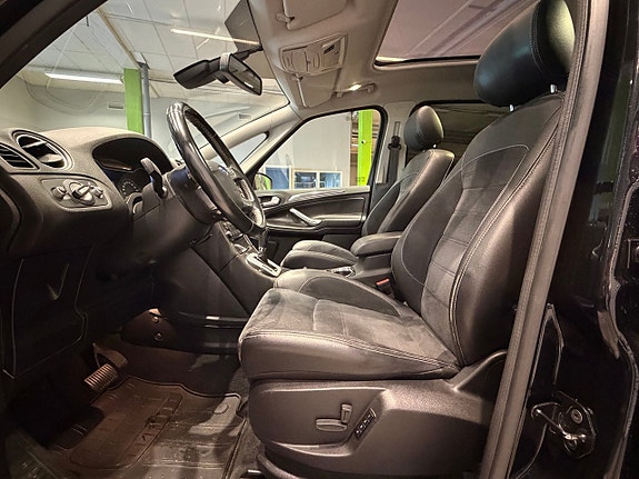 Ford S-MAX 7 of 12
