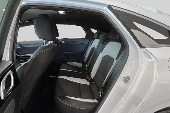 Kia ProCeed 9 of 22
