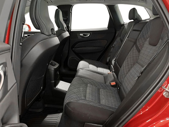 Volvo XC60 8 of 26
