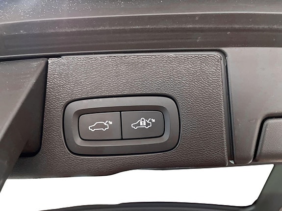 Volvo XC60 12 of 26