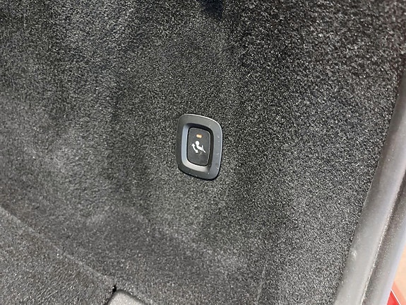 Volvo XC60 13 of 26