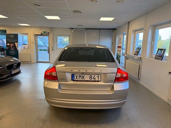 Volvo S80 9 of 30