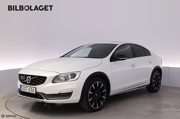 Volvo S60 Cross Country 6 of 23
