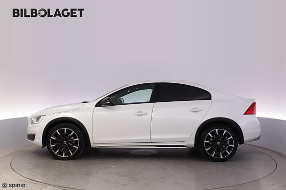 Volvo S60 Cross Country 5 of 23