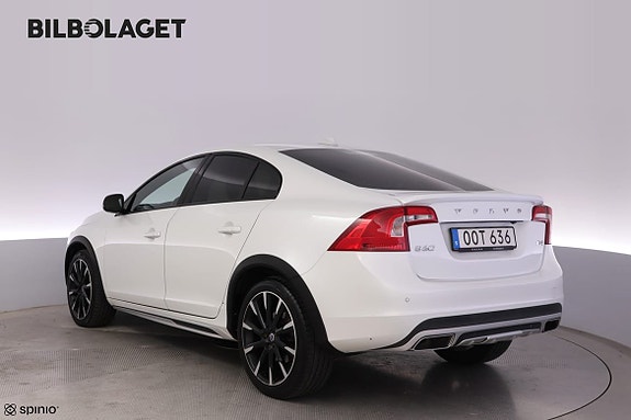 Volvo S60 Cross Country 4 of 23