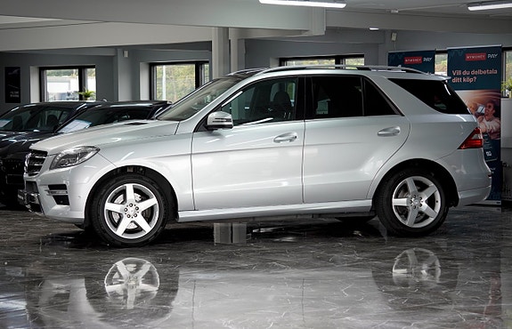 Mercedes-Benz ML350 4 of 18