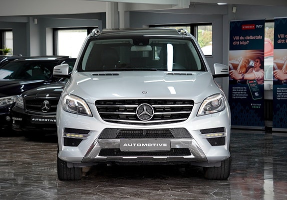 Mercedes-Benz ML350 2 of 18