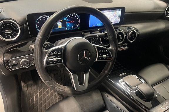 Mercedes-Benz A180 9 of 15