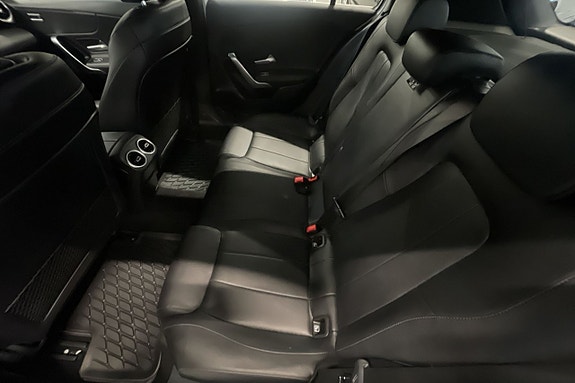 Mercedes-Benz A180 10 of 15