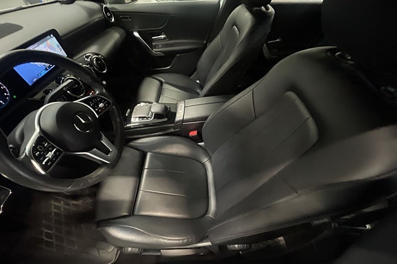 Mercedes-Benz A180 8 of 15