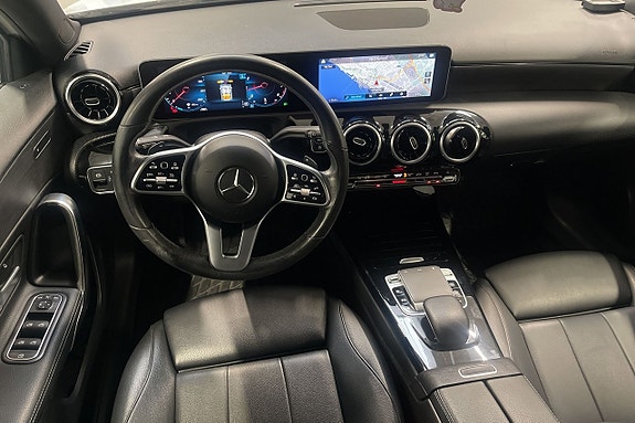 Mercedes-Benz A180 13 of 15