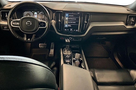 Volvo XC60 13 of 30