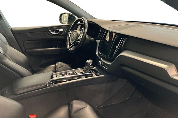 Volvo XC60 9 of 30